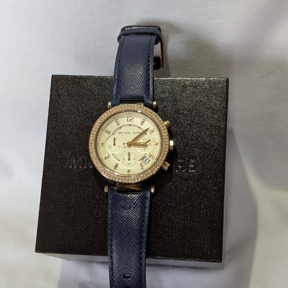 MICHAEL KORS MK2280 Navy and Gold Stainless Steel Women's Chronograph - Picture 3 of 9
